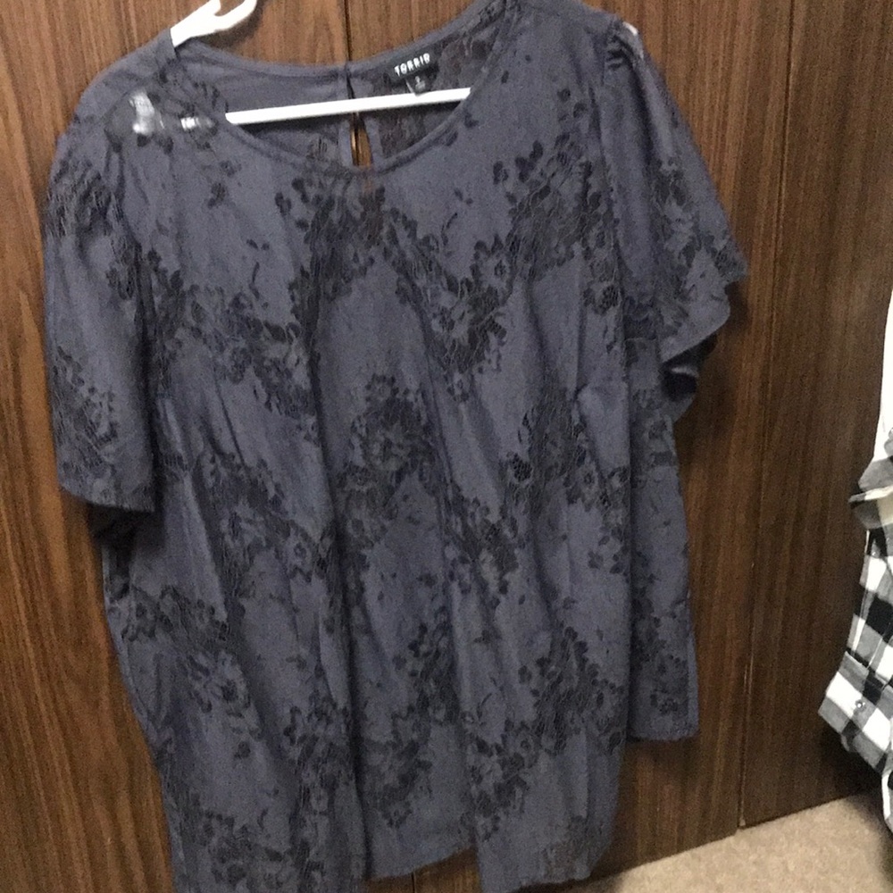 Grey lace blouse size 3x never worn
